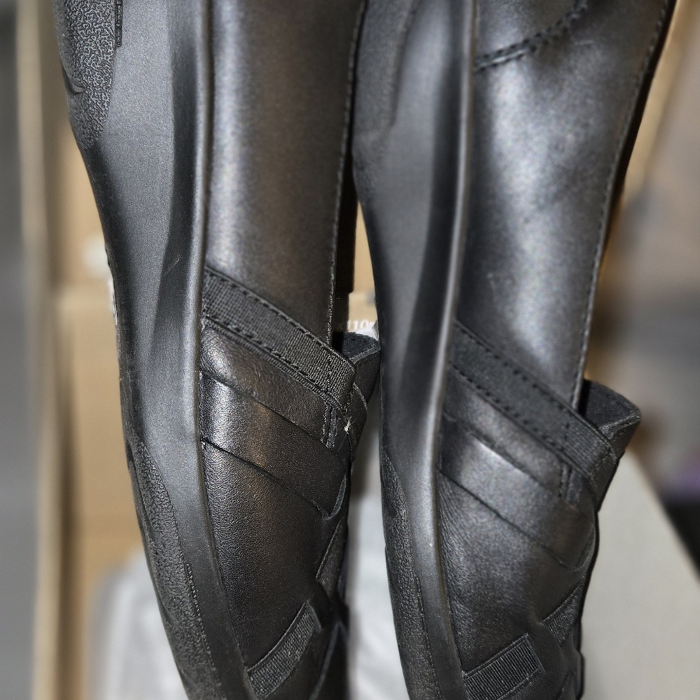 Clarks Black Woven Leather Flats - Picture 7 of 12